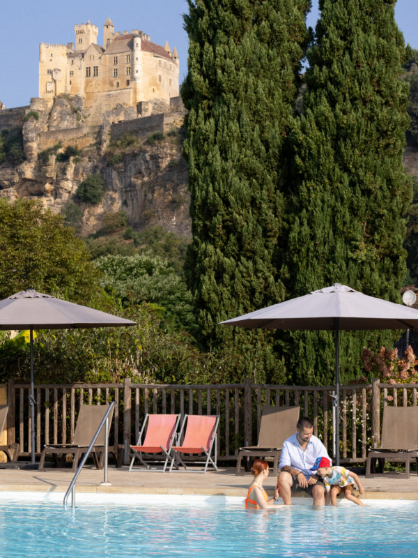 Vu sur le château Beynac depuis le camping Le Capeyrou